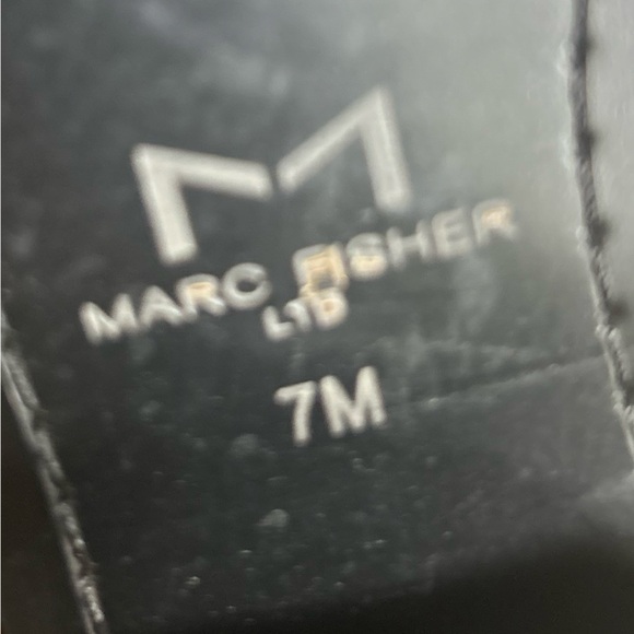 Like New!! Marc Fisher leather suede boots size 7 - Picture 11 of 11